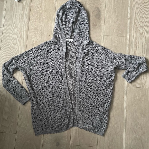 Aritzia Talula capitol sweater in grey oversized cardigan with hood - Picture 5 of 5